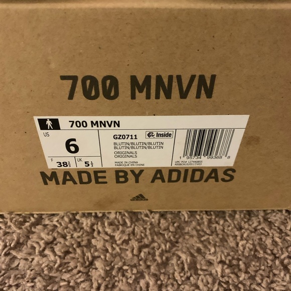 Yeezy by adidas size 6 - Picture 3 of 6